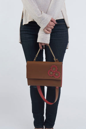Daisy Clutch
