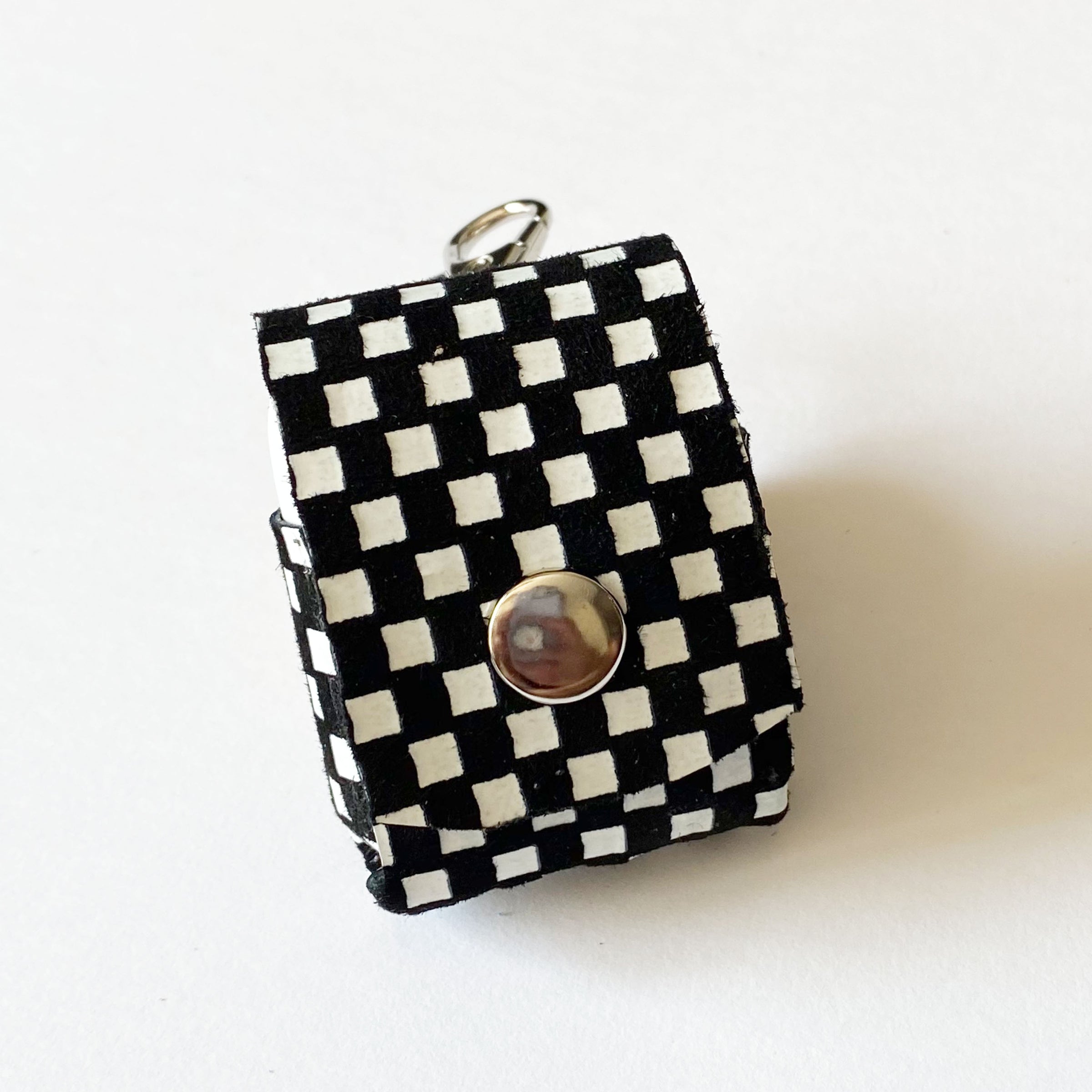 Checkered AirpPod Case