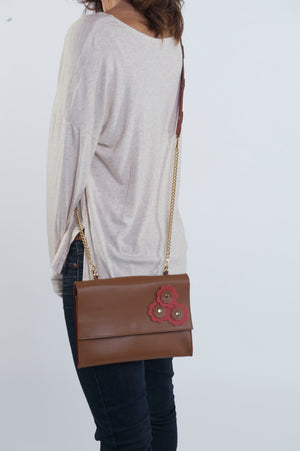 Daisy Clutch