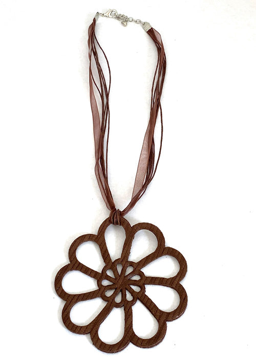 Day's Eye Ribbon and Lace Necklace