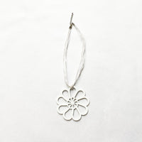 Day's Eye Ribbon and Lace Necklace